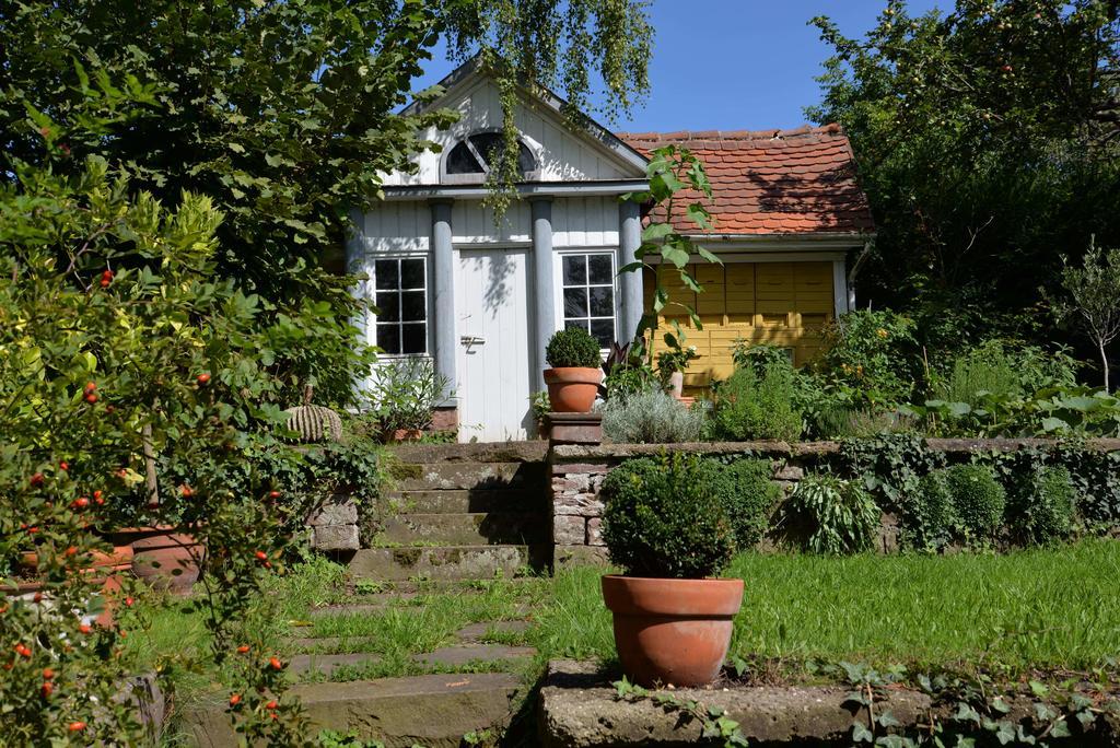 Alte Apotheke Bed & Breakfast Karlsbad Bagian luar foto