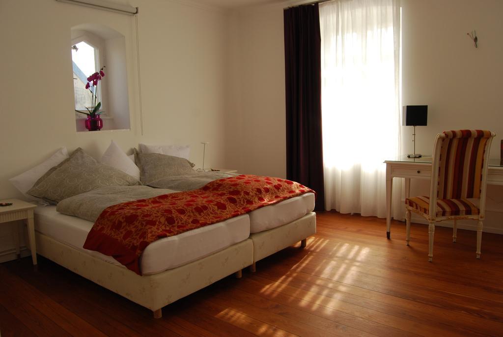 Alte Apotheke Bed & Breakfast Karlsbad Ruang foto